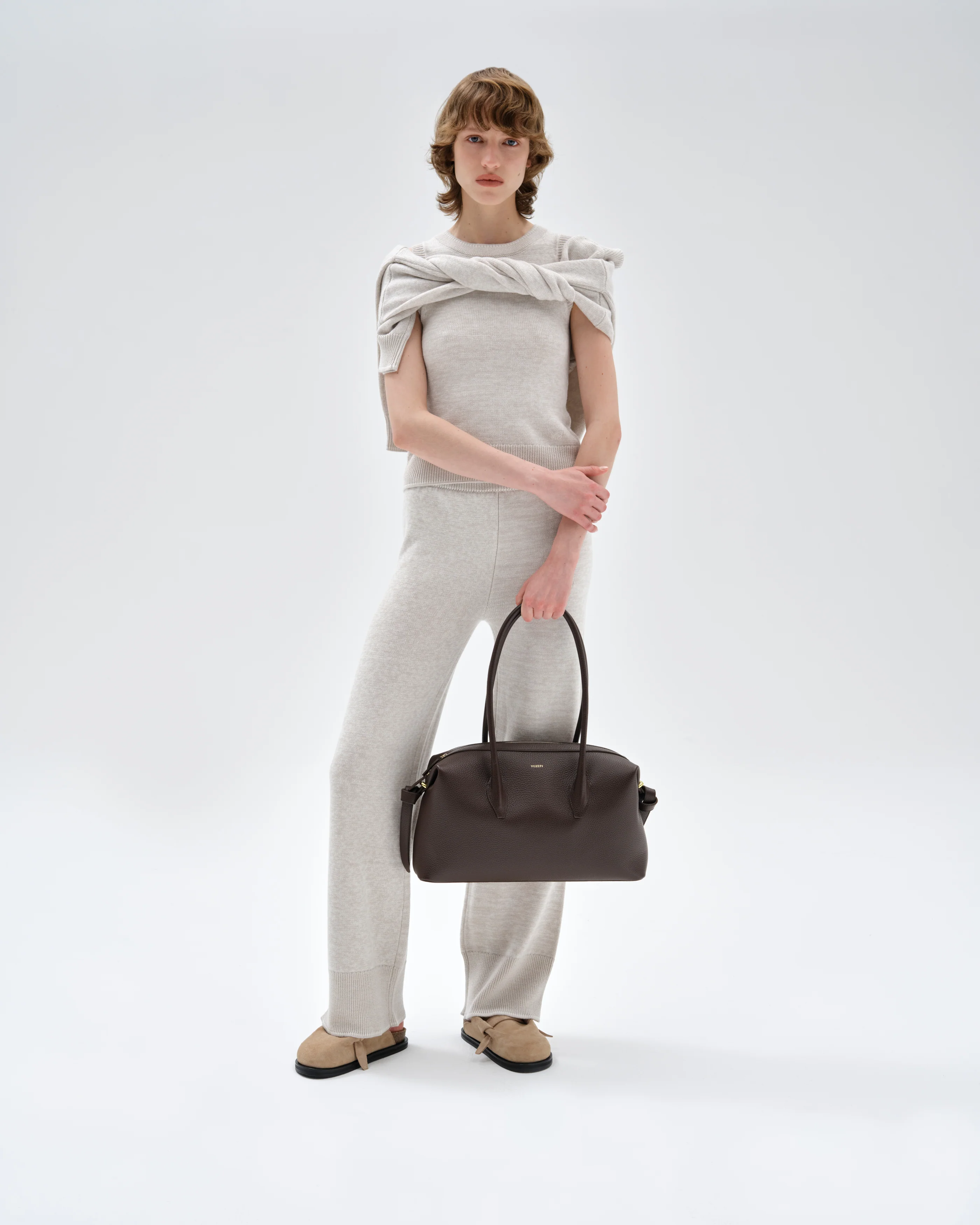 BRIOCHE DUFFLE - ESPRESSO PEBBLE GRAINED LEATHER - Image 3