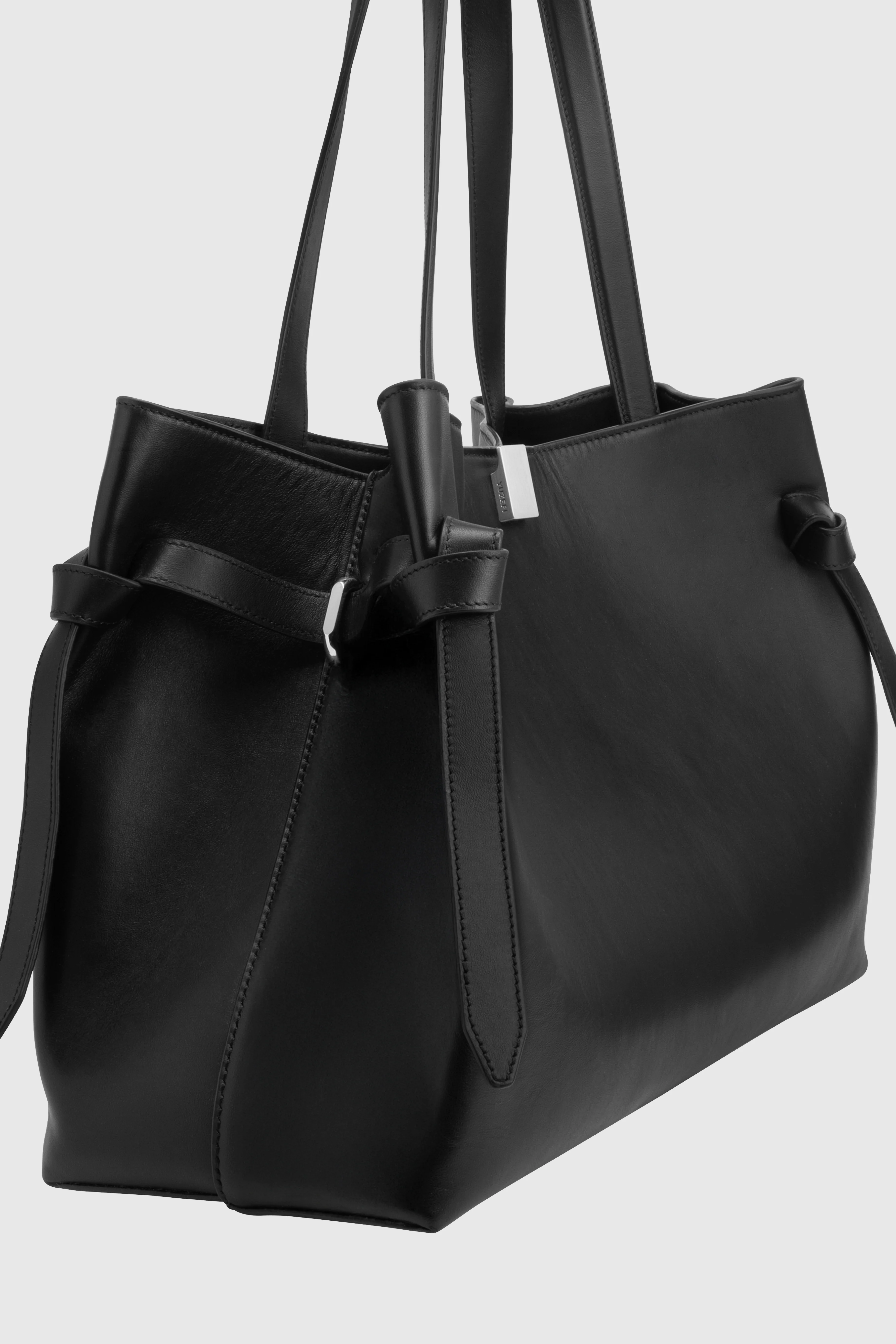 GYOZA TOTE - BLACK SMOOTH LEATHER - Image 3