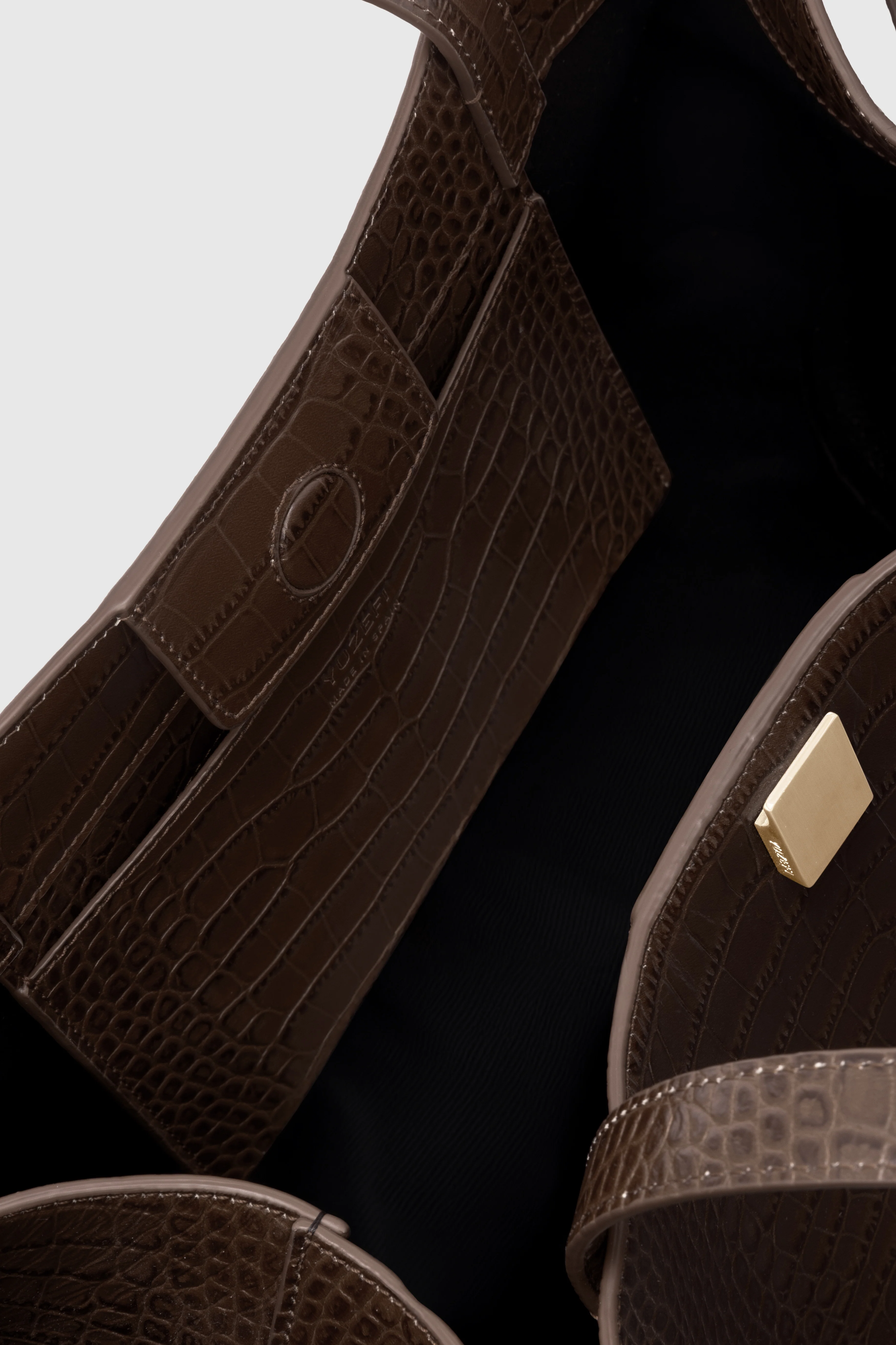 GYOZA TOTE - EMBOSSED ESPRESSO CROC LEATHER - Image 4