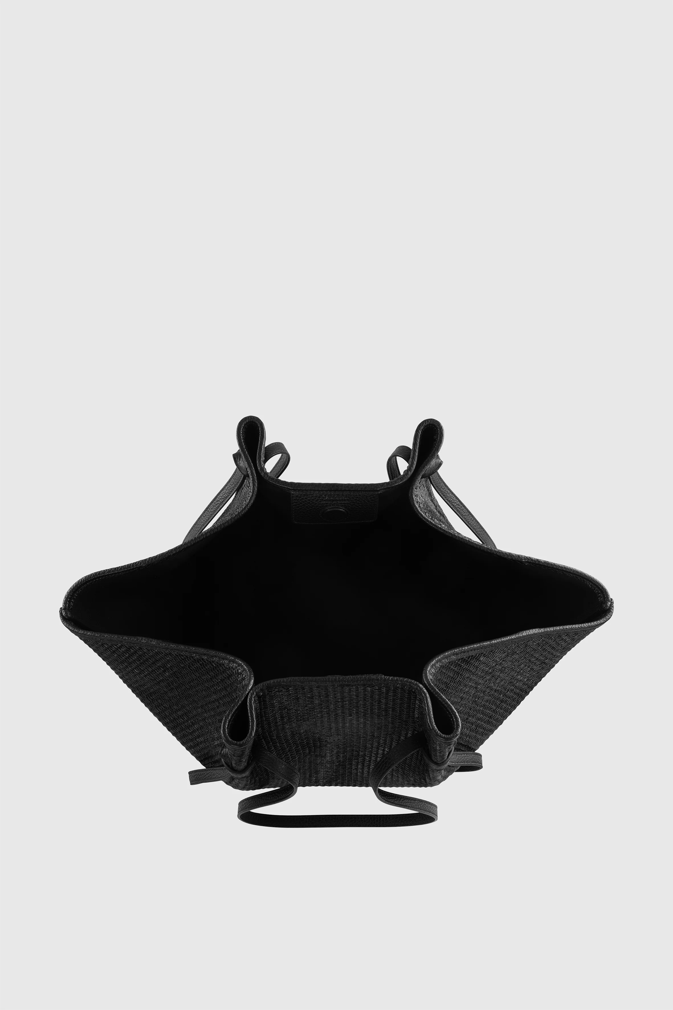 LARGE MOCHI - BLACK WOVEN RAFFIA - Image 3