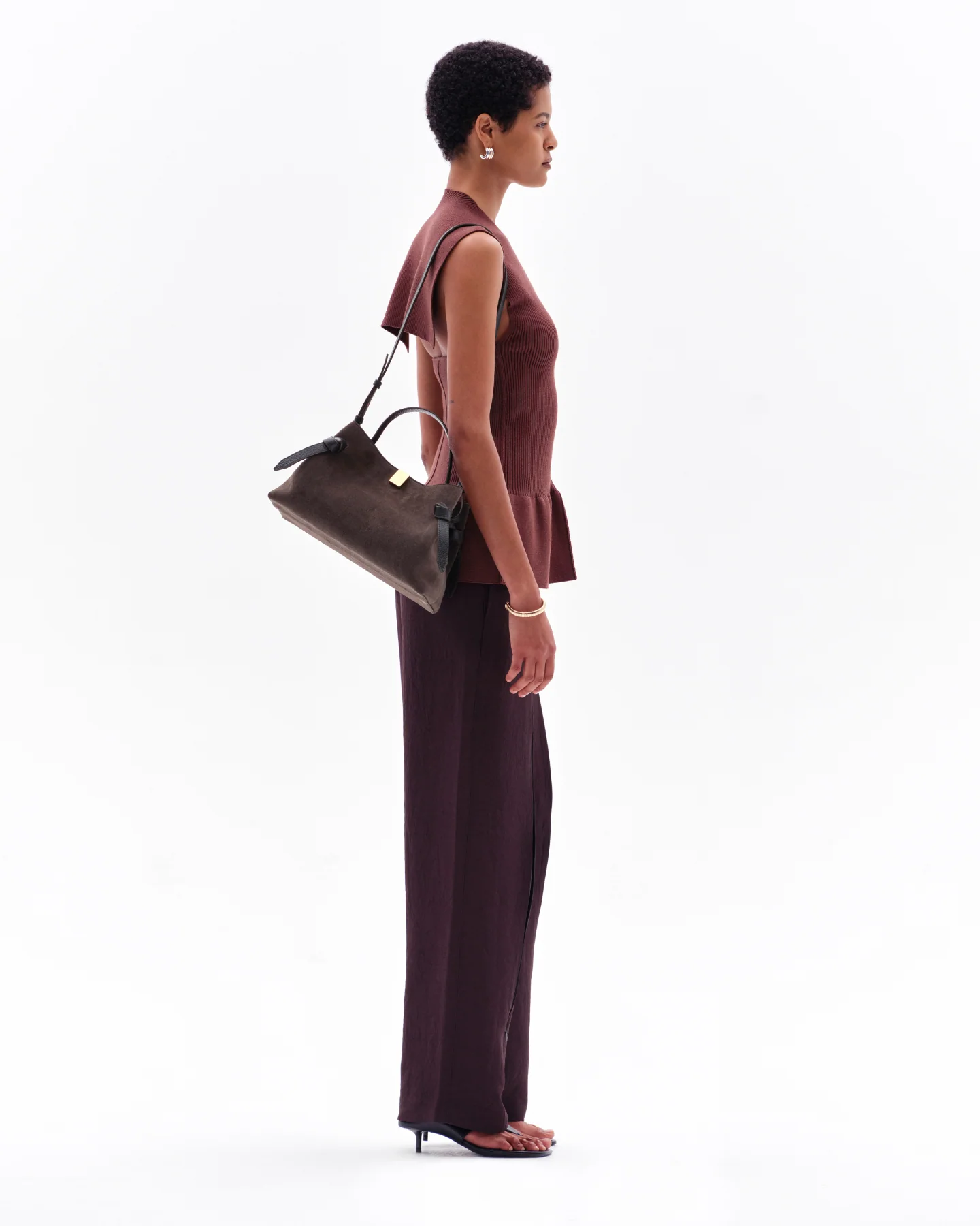 ORIN FLARED SLEEVELESS TOP - BROWN - Image 3