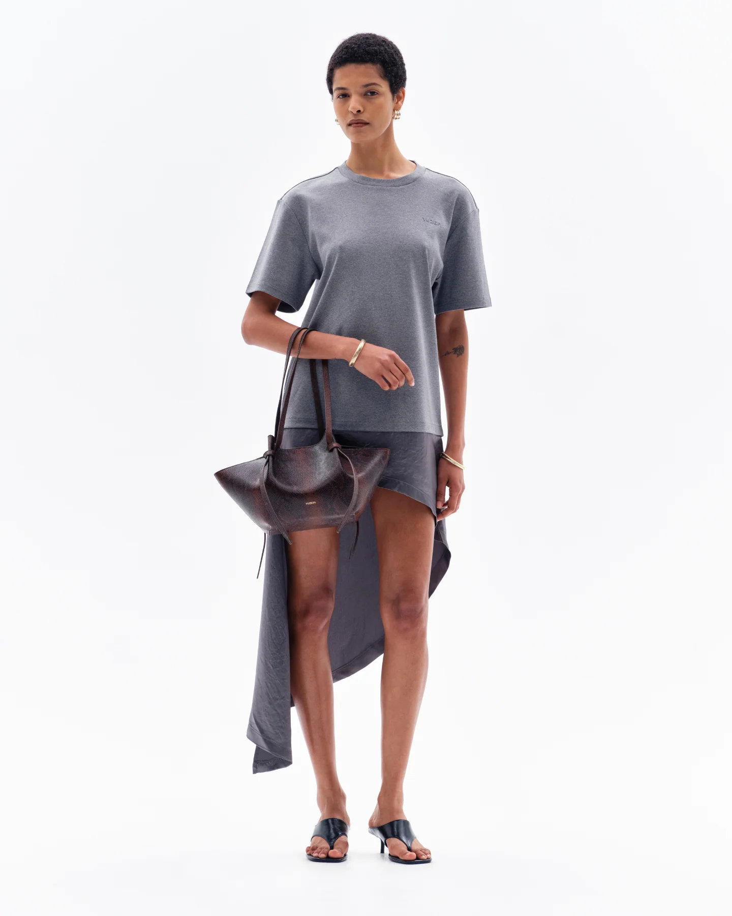 RAVAA BOXY T-SHIRT DRESS - GREY - Image 4