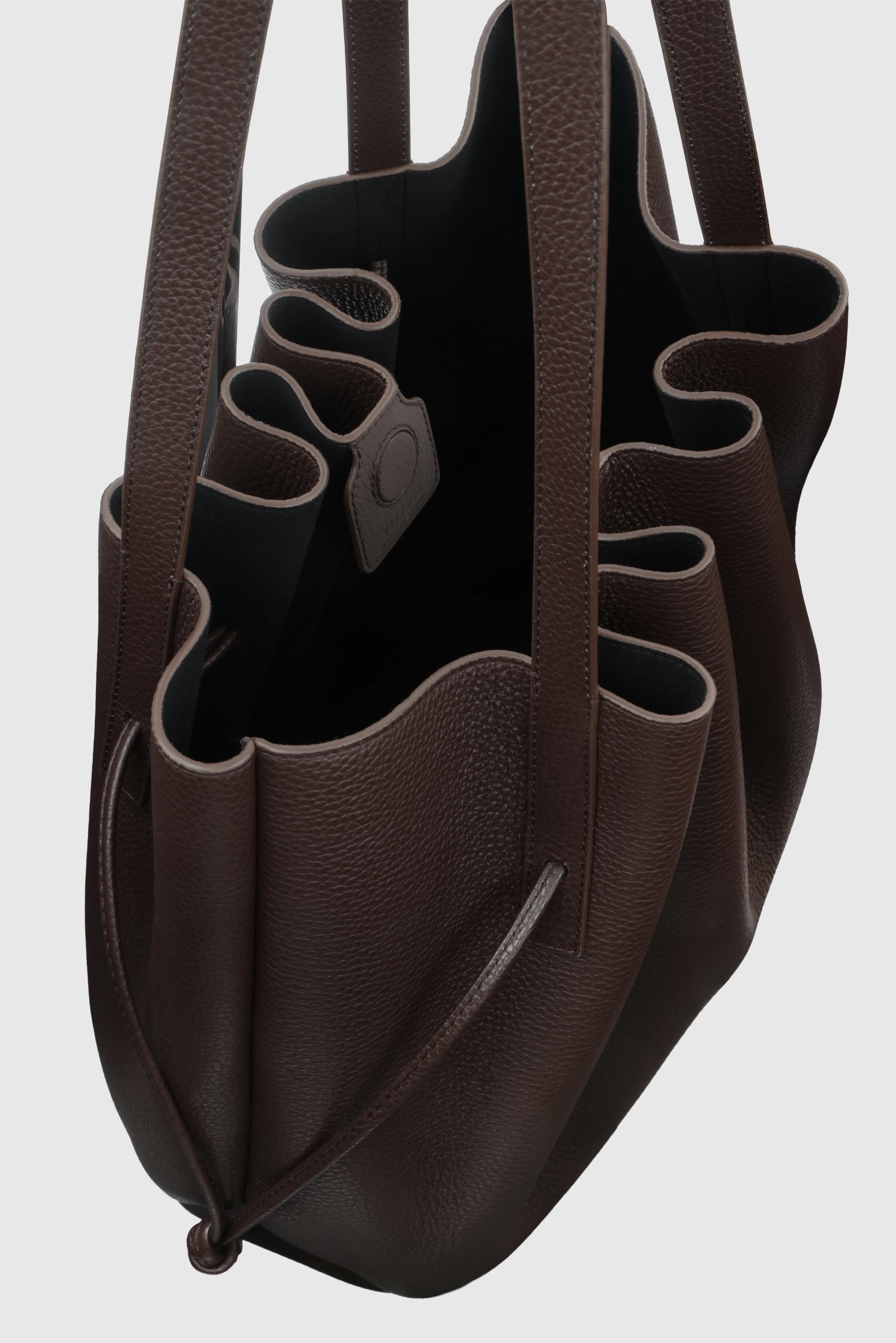 SCALLOP TOTE - ESPRESSO PEBBLE GRAINED LEATHER - Image 3